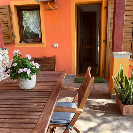 Con Giardino Vista Mare Ferienhaus Capitana