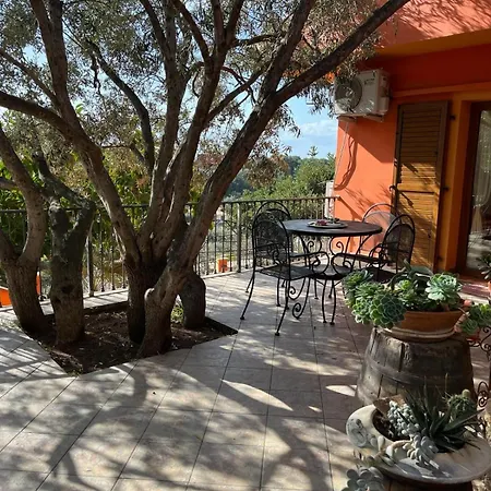Con Giardino Vista Mare Holiday home Capitana