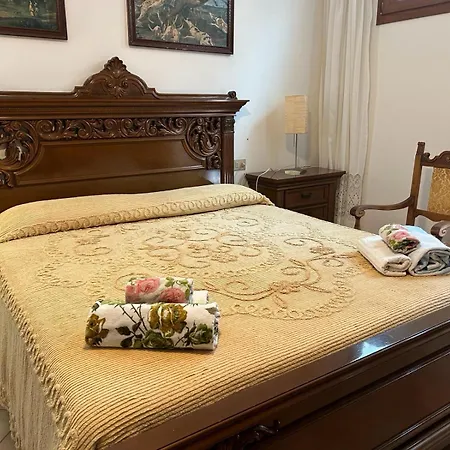 Holiday home Con Giardino Vista Mare Capitana